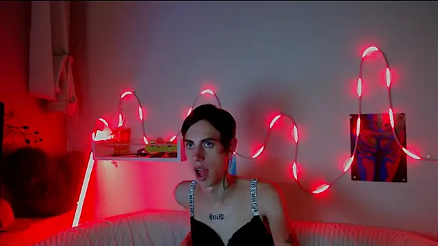 Snapshot of AlexNaughty14 chatting on 3, 10, 2025 AlexNaughty14 online show from 3, 10, 2025