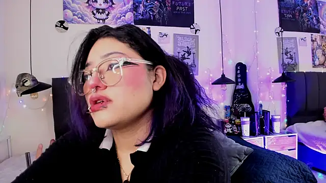 Snapshot of SabrinaV_ chatting on 19, 6, 2026 SabrinaV online show from 19, 6, 2026