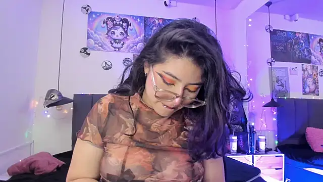 Snapshot of SabrinaV_ chatting on 22, 6, 2026 SabrinaV online show from 22, 6, 2026