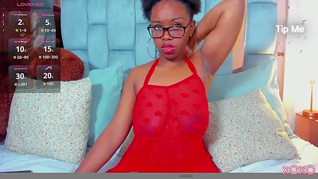 Snapshot of hazellanee chatting on 10, 5, 2026 hazellanee online show from 10, 5, 2026