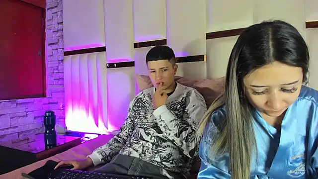 Snapshot of ANLLELOAndANGELA chatting on 16, 5, 2026 ANLLELOAndANGELA online show from 16, 5, 2026