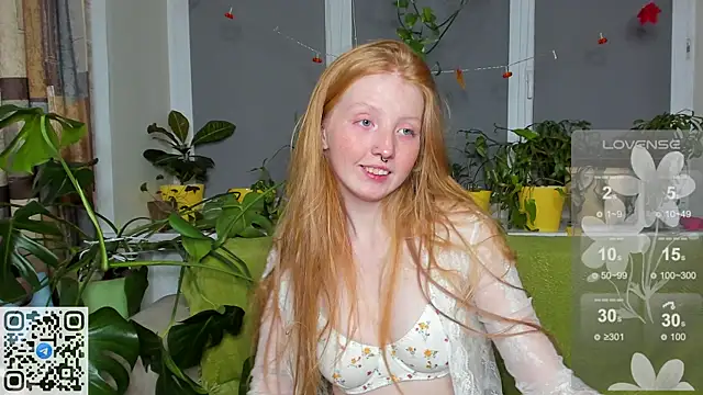 Snapshot of RitaSweety18 chatting on 21, 11, 2025 RitaSweety18 online show from 21, 11, 2025