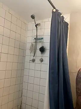 Snapshot of QUEENCALIMOD chatting on 19, 10, 2025 QUEENCALIMOD online show from 19, 10, 2025