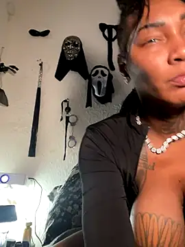 Snapshot of QUEENCALIMOD chatting on 14, 12, 2025 QUEENCALIMOD online show from 14, 12, 2025