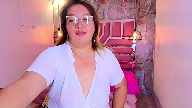 MaylinRosse  online show from 16, 4, 2026