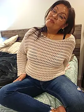 Snapshot of sw33th3art chatting on 23, 11, 2025 sw33th3art online show from 23, 11, 2025