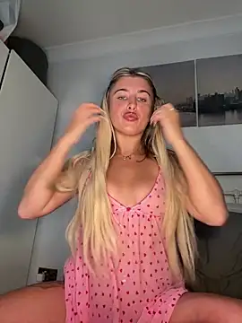 Snapshot of BabyBluexox chatting on 3, 6, 2026 BabyBluexox online show from 3, 6, 2026