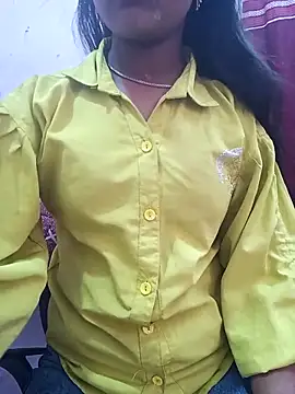 Snapshot of pari_rani7 chatting on 2, 4, 2026 pari rani7 online show from 2, 4, 2026