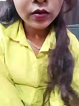 Snapshot of pari_rani7 chatting on 6, 4, 2026 pari rani7 online show from 6, 4, 2026