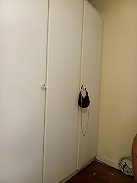 BubblyBeautiful online show from 24, 11, 2025