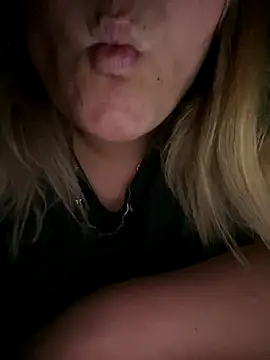 Snapshot of Heidaa chatting on 15, 10, 2025 Heidaa online show from 15, 10, 2025