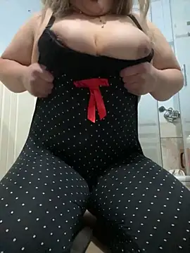 Snapshot of Heidaa chatting on 18, 11, 2025 Heidaa online show from 18, 11, 2025