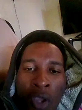 Snapshot of sparrowzy chatting on 23, 10, 2025 sparrowzy online show from 23, 10, 2025
