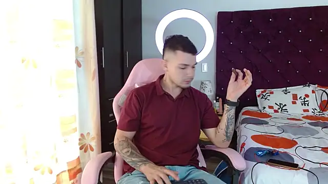 BooyHott  online show from 30, 10, 2025