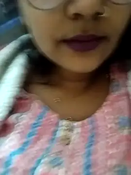 Snapshot of suzika_ chatting on 16, 12, 2025 suzika online show from 16, 12, 2025