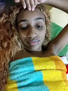 Snapshot of Barbiefox24 chatting on 17, 5, 2026 Barbiefox24 online show from 17, 5, 2026