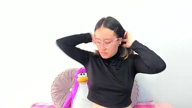 Kitty NaNa online show from 25, 11, 2025