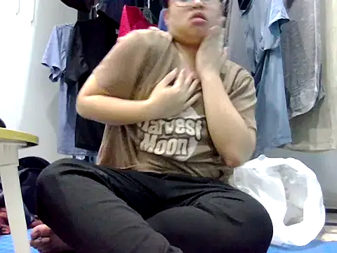 loveninja online show from 2, 4, 2026