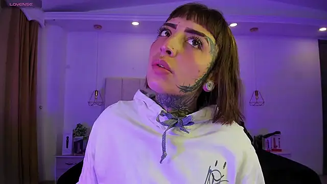 Gyal 8  online show from 10, 1, 2026