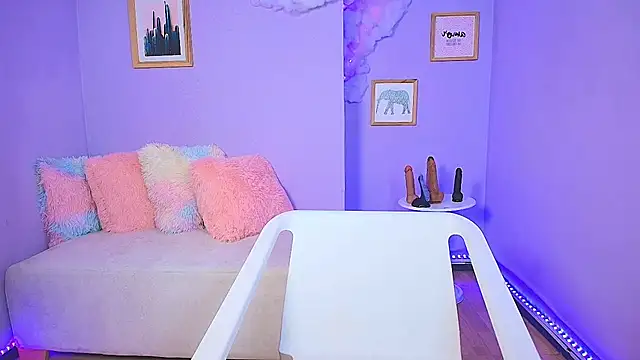 Snapshot of cat_nasty chatting on 28, 10, 2025 cat nasty online show from 28, 10, 2025