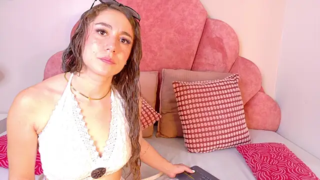 Snapshot of MyApril__ chatting on 3, 7, 2026 MyApril online show from 3, 7, 2026