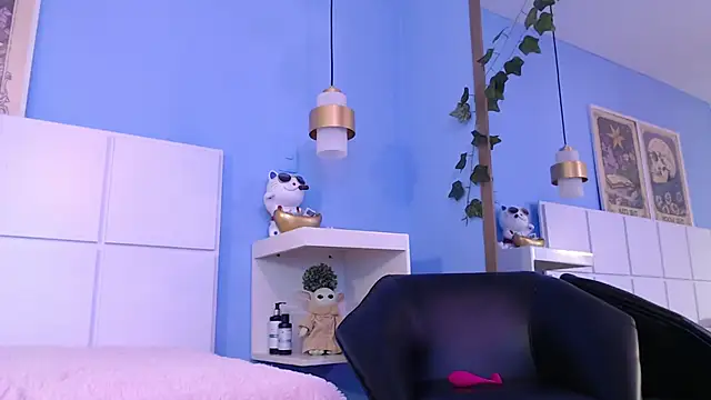 PenelopeBond online show from 28, 10, 2025