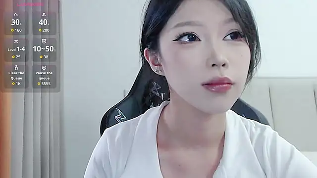 Snapshot of Puppy-12 chatting on 16, 12, 2025 Puppy-12 online show from 16, 12, 2025