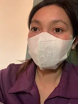 Halyy xx online show from 30, 3, 2026