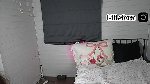 Snapshot of Peachxlush chatting on 6, 8, 2026 Peachxlush online show from 6, 8, 2026