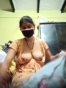 Cute-Charvii online show from 3, 3, 2026