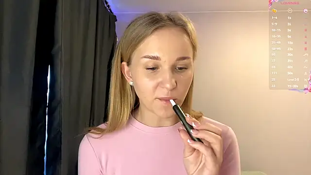 TanekaBoitel online show from 17, 10, 2025