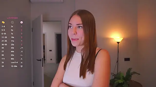 Snapshot of AdrianaCoenen chatting on 5, 11, 2025 AdrianaCoenen online show from 5, 11, 2025