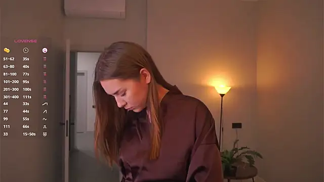 Snapshot of AdrianaCoenen chatting on 9, 11, 2025 AdrianaCoenen online show from 9, 11, 2025