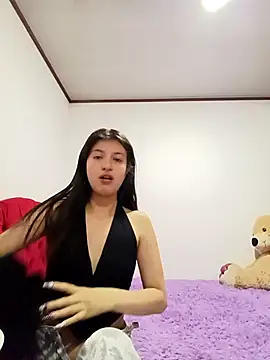 Snapshot of SALOME-28_ chatting on 15, 4, 2026 SALOME-28 online show from 15, 4, 2026
