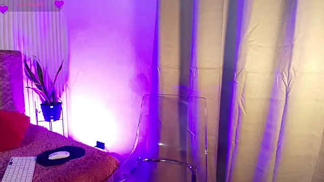 Missdionne curly online show from 14, 1, 2026