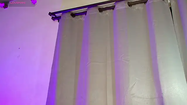 Snapshot of Missdionne_curly chatting on 12, 2, 2026 Missdionne curly online show from 12, 2, 2026