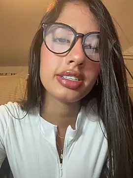 Julieta Duque online show from 1, 2, 2026