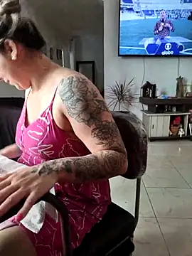 Snapshot of Barbie_13 chatting on 26, 10, 2025 Barbie 13 online show from 26, 10, 2025