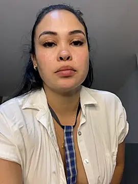 Snapshot of FOX_LATINA chatting on 18, 5, 2026 FOX LATINA online show from 18, 5, 2026