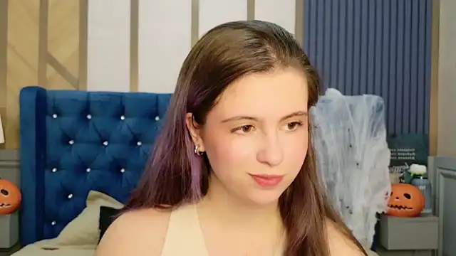 Akira Halls online show from 28, 10, 2025