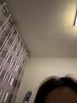 Snapshot of YY-27 chatting on 25, 10, 2025 YY-27 online show from 25, 10, 2025