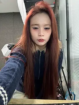 YY-27 online show from 4, 12, 2025