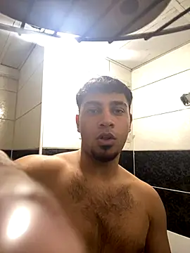 Snapshot of astoperaa chatting on 21, 10, 2025 astoperaa online show from 21, 10, 2025