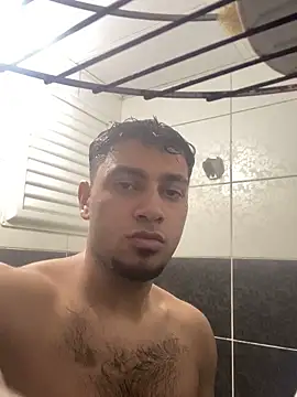 Snapshot of astoperaa chatting on 17, 12, 2025 astoperaa online show from 17, 12, 2025