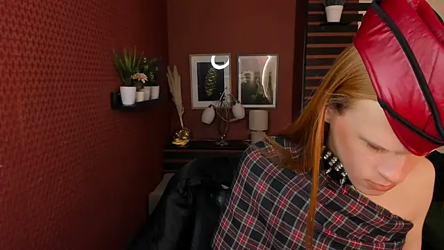 ChloeValentinee online show from 27, 10, 2025