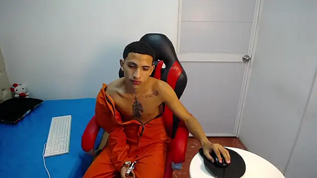 Snapshot of DEIV2_ chatting on 1, 11, 2025 DEIV2 online show from 1, 11, 2025