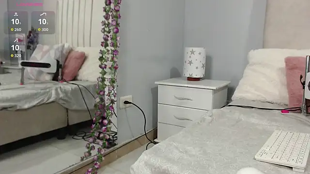 Snapshot of AmandaaWats chatting on 31, 10, 2025 AmandaaWats online show from 31, 10, 2025