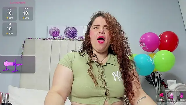 Snapshot of AmandaaWats chatting on 22, 11, 2025 AmandaaWats online show from 22, 11, 2025