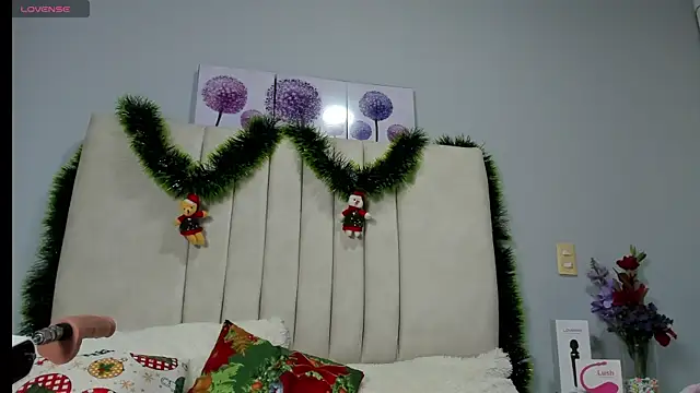 Snapshot of AmandaaWats chatting on 13, 12, 2025 AmandaaWats online show from 13, 12, 2025