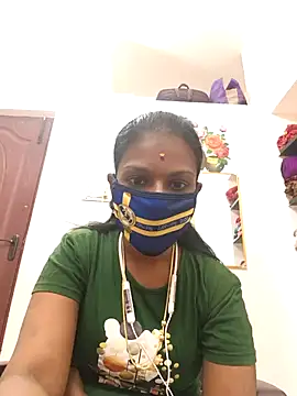 Snapshot of Tamil_Yalini12 chatting on 1, 3, 2026 Tamil Yalini12 online show from 1, 3, 2026